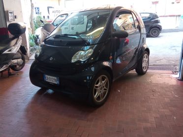 Smart ForTwo 700 coupé pure 61CV