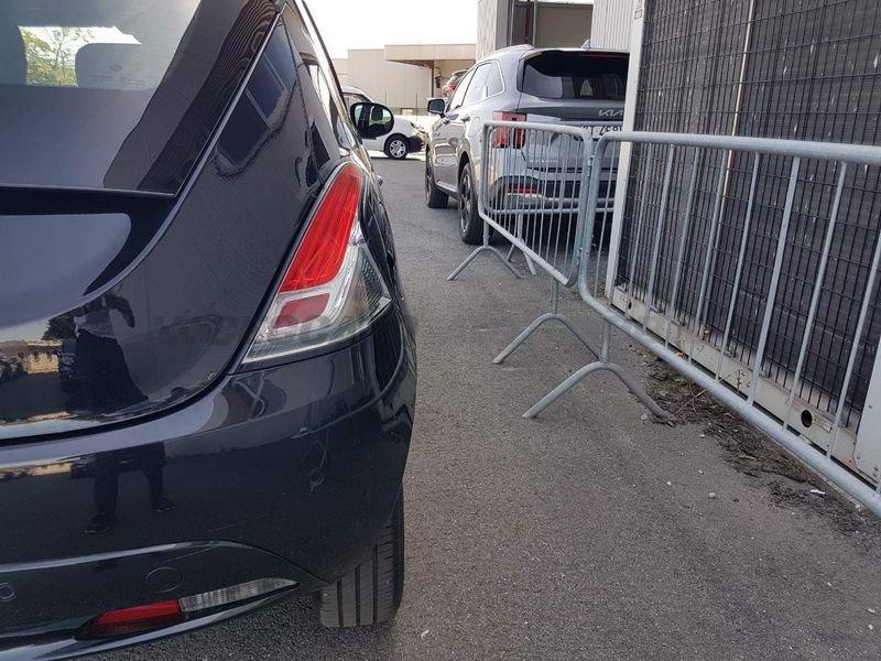 Lancia Ypsilon Ypsilon 1.0 firefly hybrid Platino s&s 70cv
