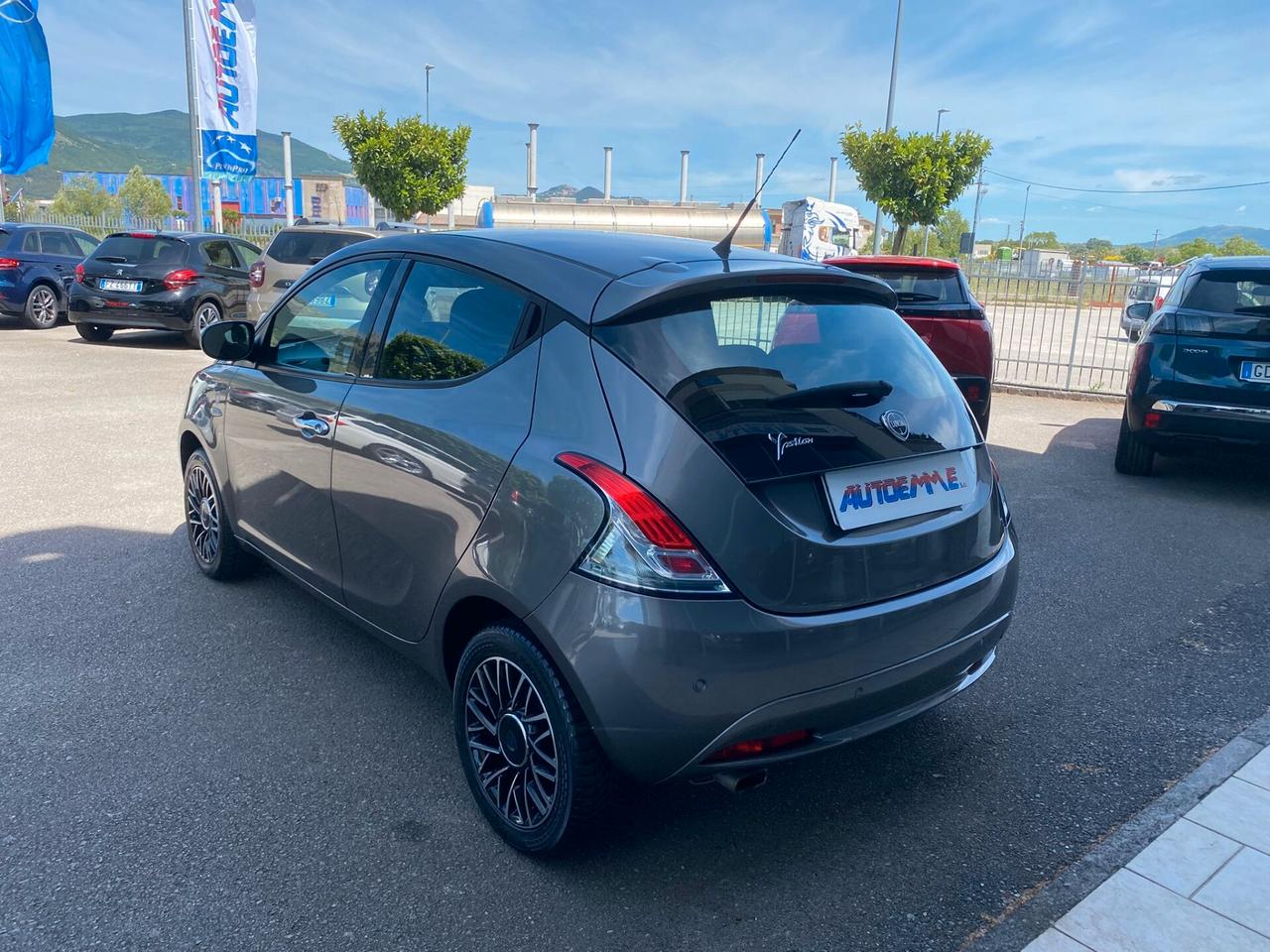 Lancia Ypsilon 1.2 69 CV 5 porte S&S Gold
