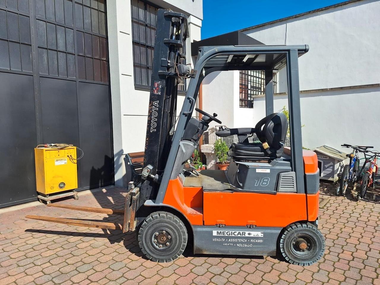 Force Toyota 18 q.li.2004,, Elevatore