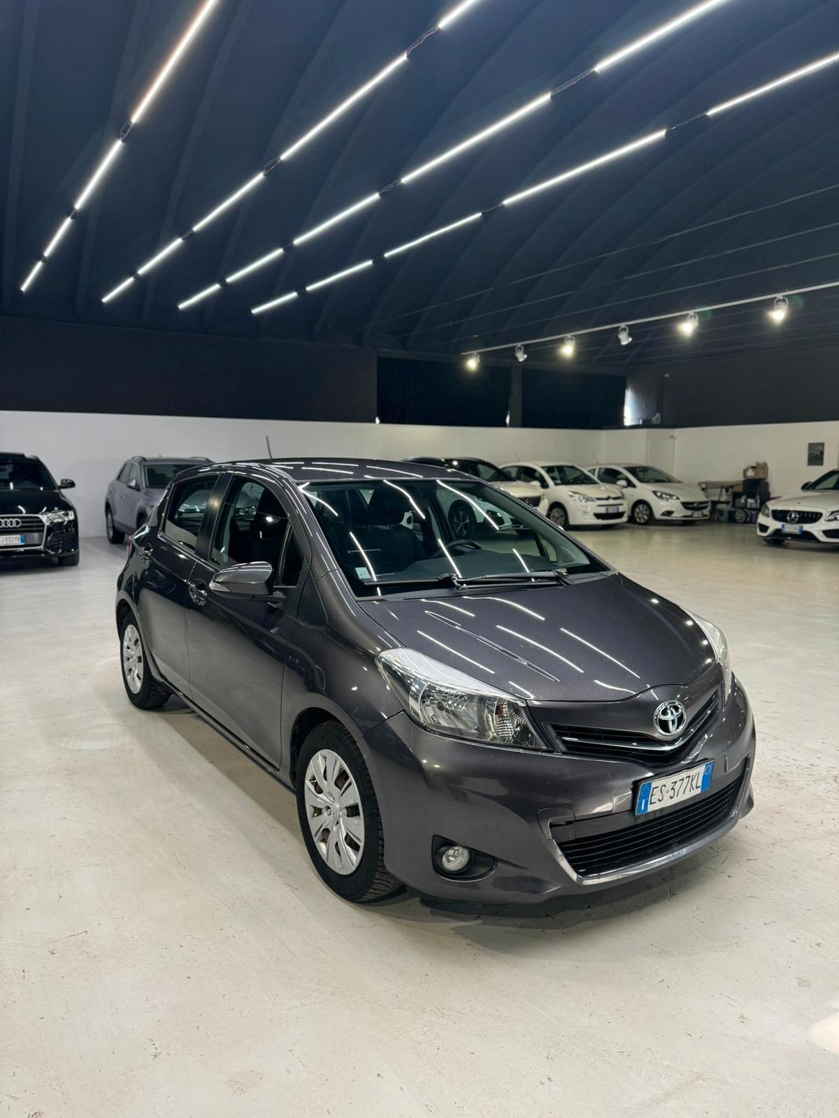 TOYOTA YSRIS NEOPATENTATI