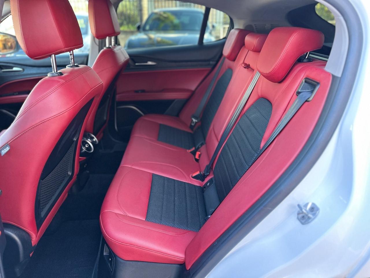 Alfa Romeo Stelvio 2.2 Turbodiesel 210 CV AT8 Q4 B