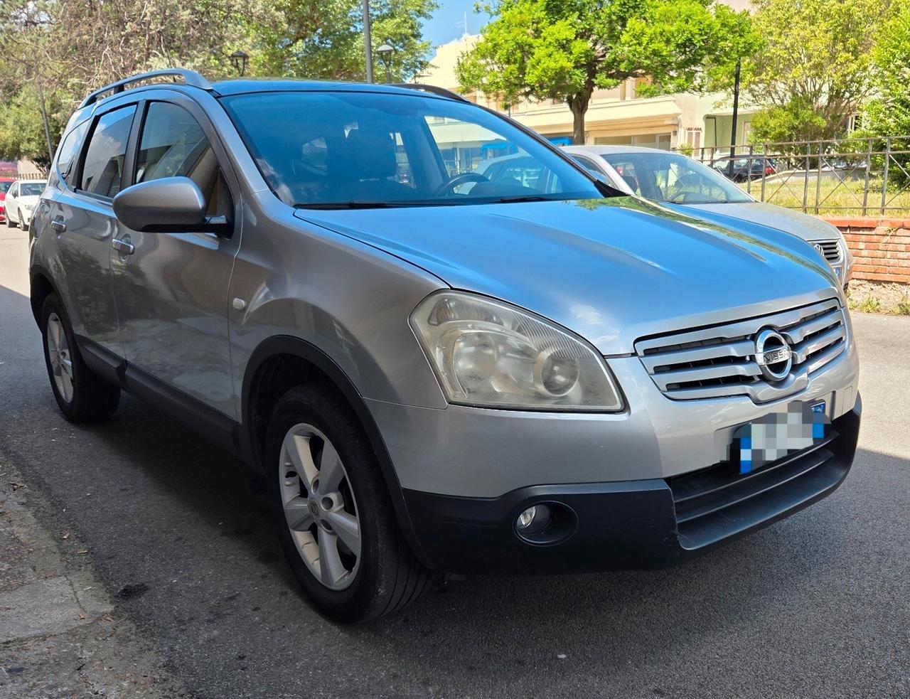 Nissan Qashqai 2.0 dCi 4WD 7posti FULL-OPTIONAL