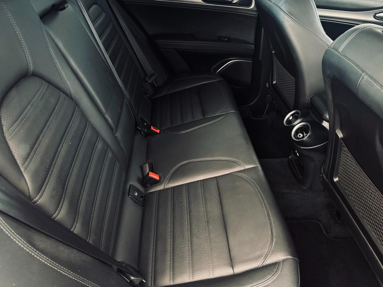 Alfa Romeo Stelvio 210 CV AT8 Q4 Veloce