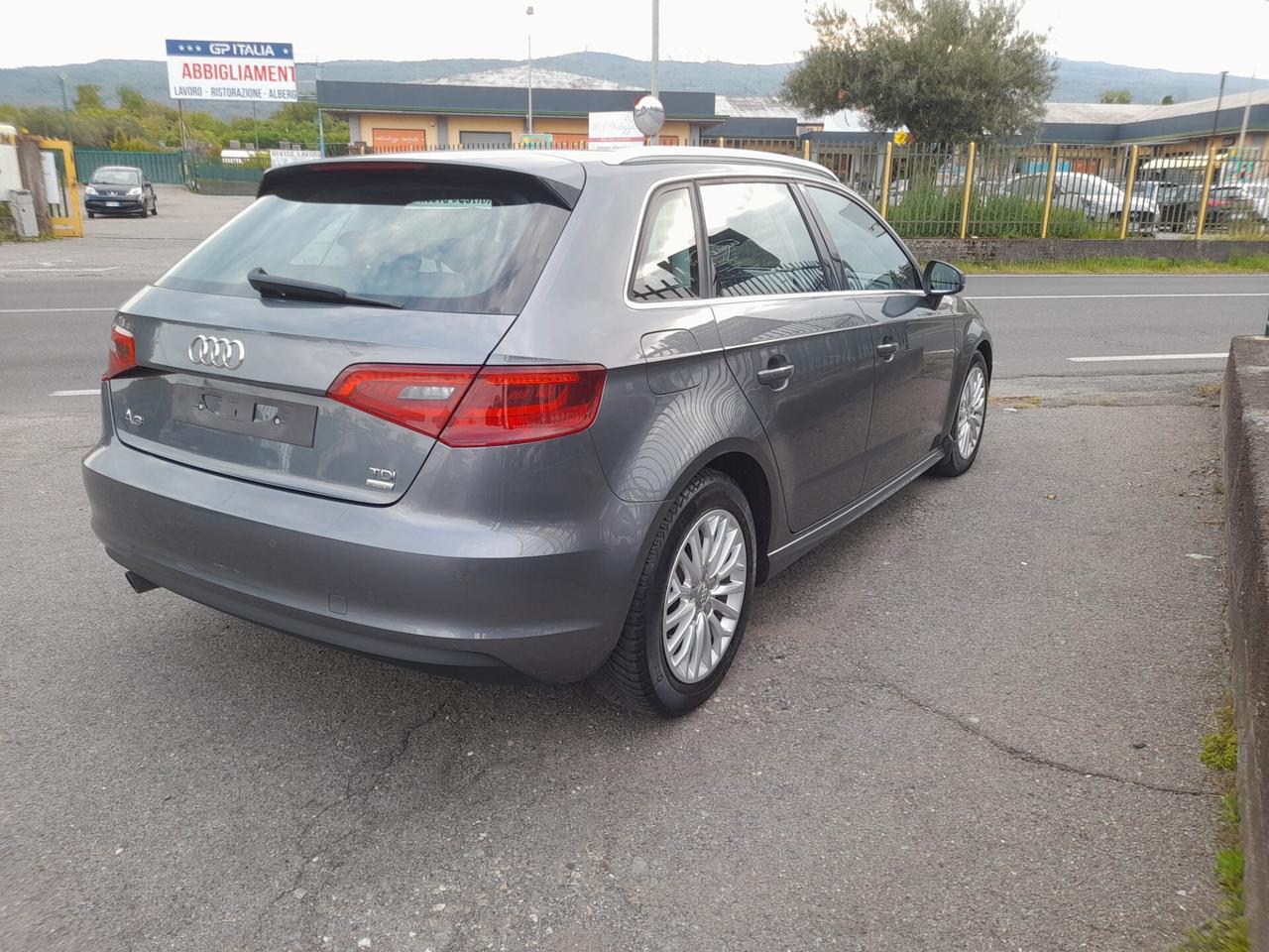 Audi A3 SPB 1.6 TDI ultra Attraction