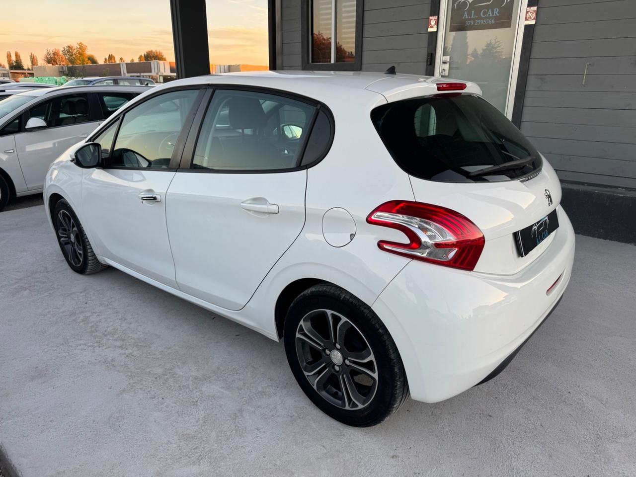 Peugeot 208 1.4 HDi 68 CV 5 porte Van Pack