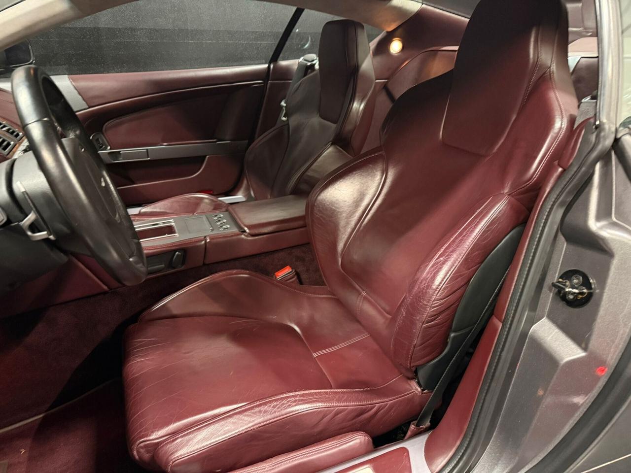 Aston Martin DB9 Coupé ASI