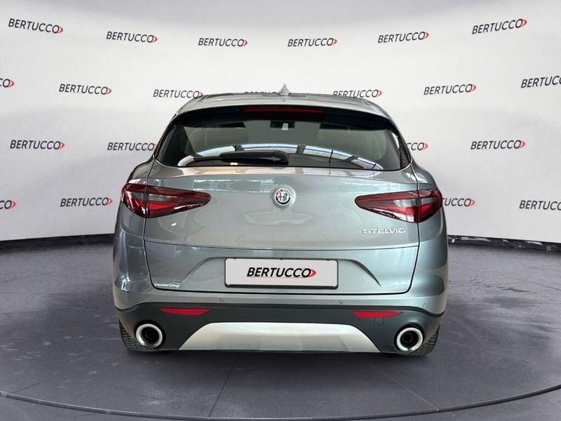 Alfa Romeo Stelvio 2.2 Turbodiesel 160 CV AT8 RWD Business