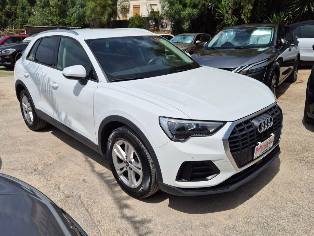 Audi Q3 2.0 TDI 150CV S-tronic
