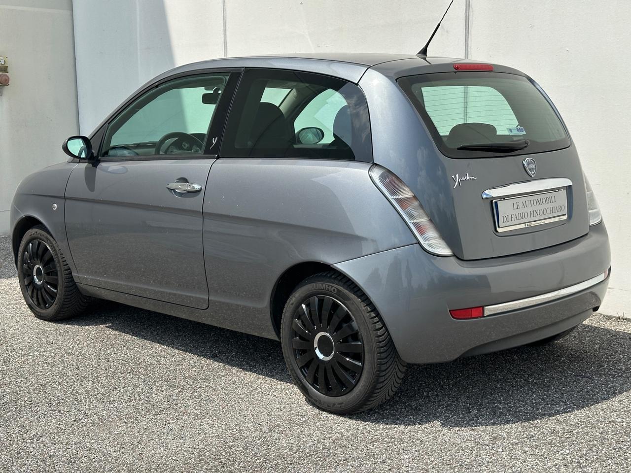 Lancia Ypsilon 1.2 Gpl Neopatentati