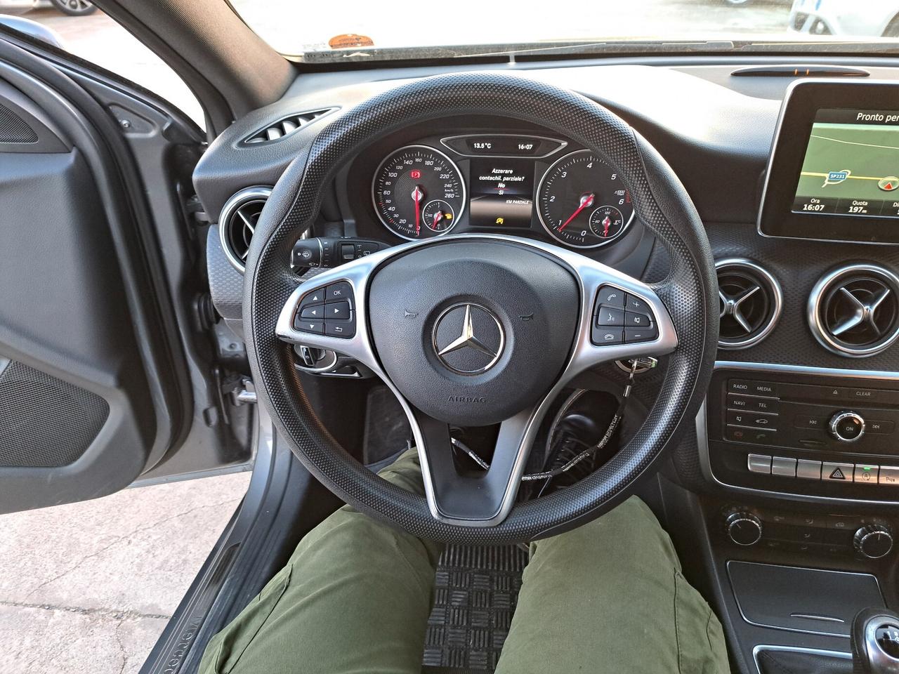 Mercedes-benz A 180 Sport - 2016