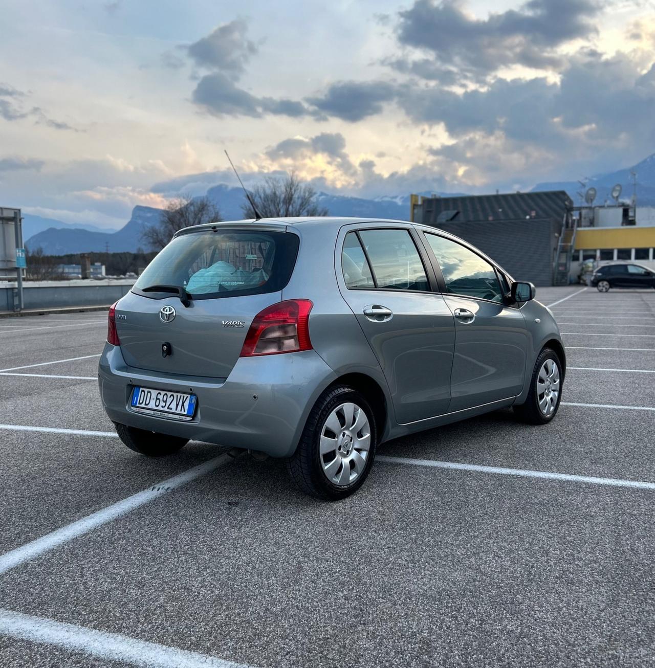 Toyota Yaris 1.3 Benz Neopatentati SOLO 116.000km