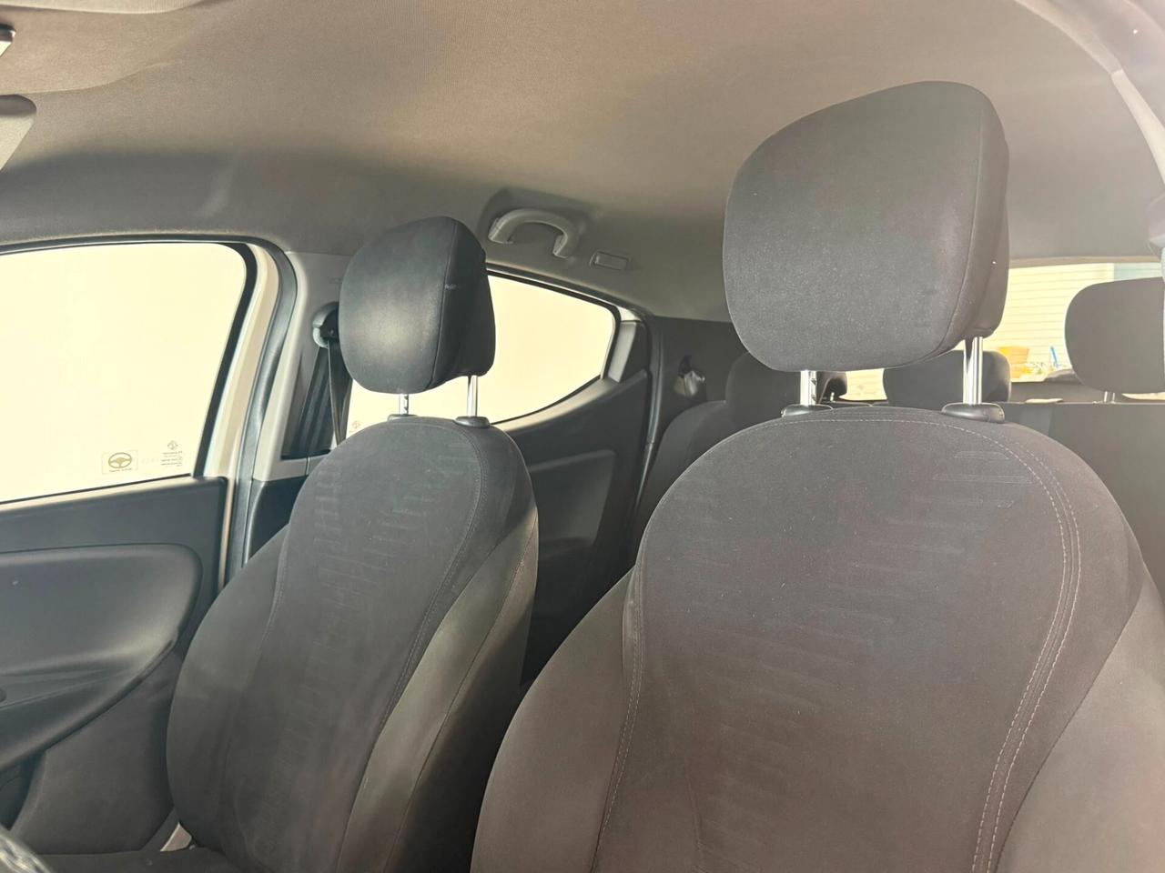 Lancia Ypsilon 1.2 69 CV 5 porte GPL Ecochic Platinum