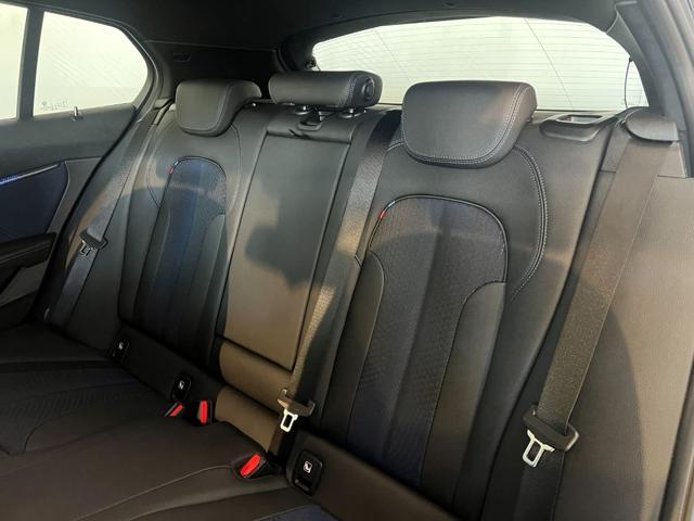 BMW 118 i 5p. Msport