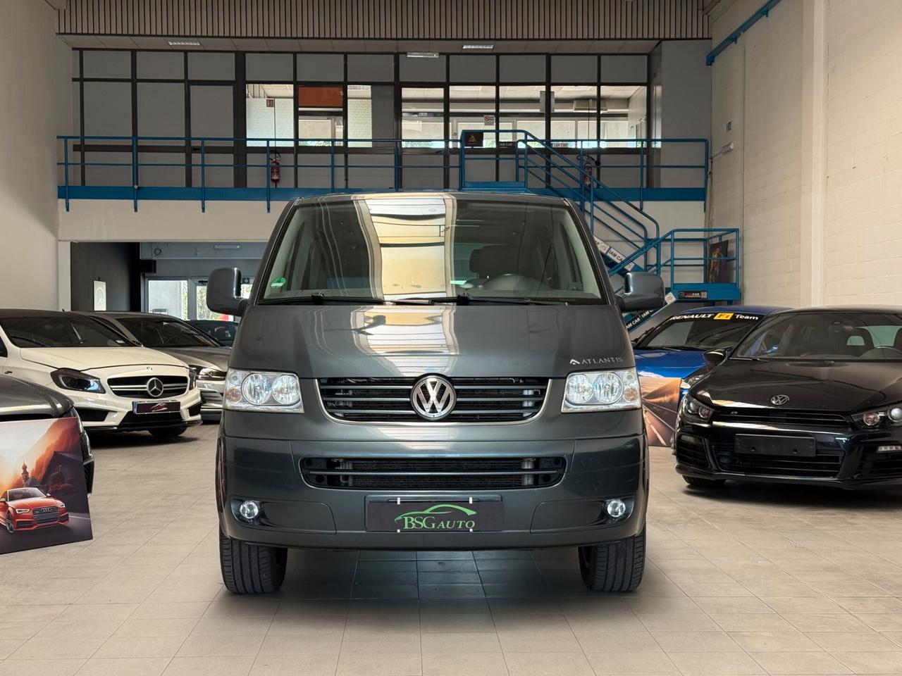 Volkswagen Multivan 2.5 TDI/130CV atlantis