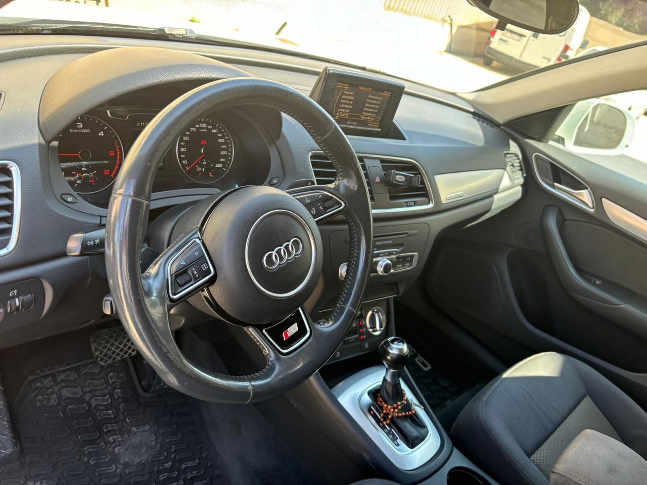 Audi Q3 S tronic 2.0 TDI