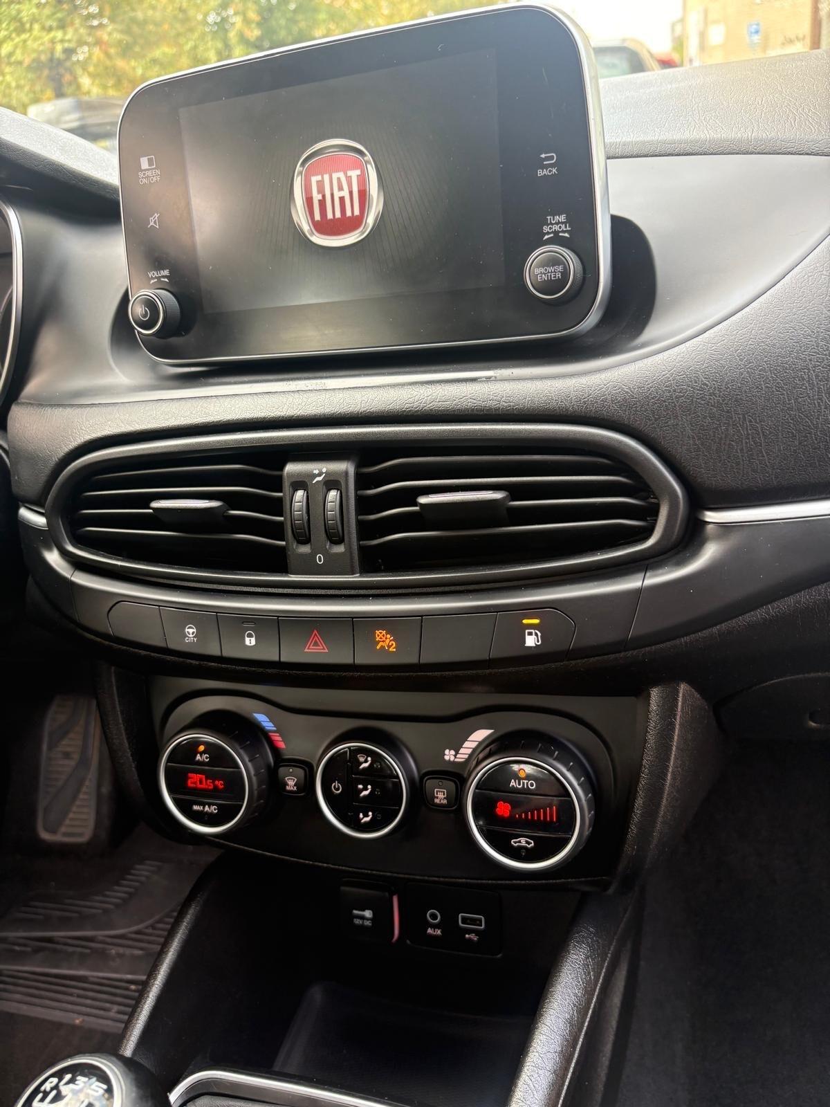 Fiat Tipo 1.4 T-Jet 120CV GPL di casa Lounge