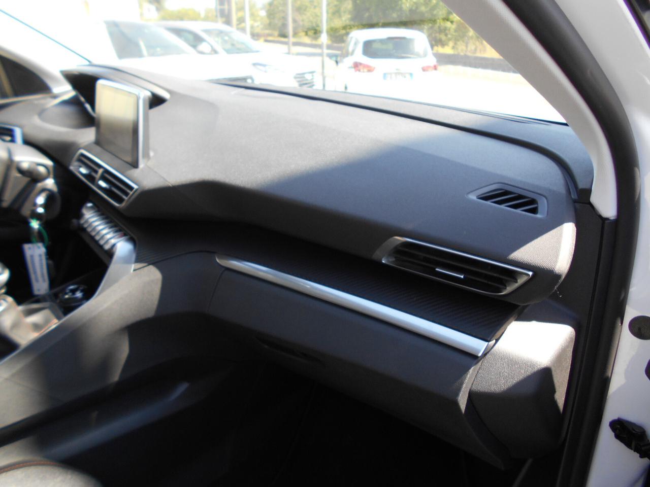 Peugeot 3008 BlueHDi 130 S&S Active