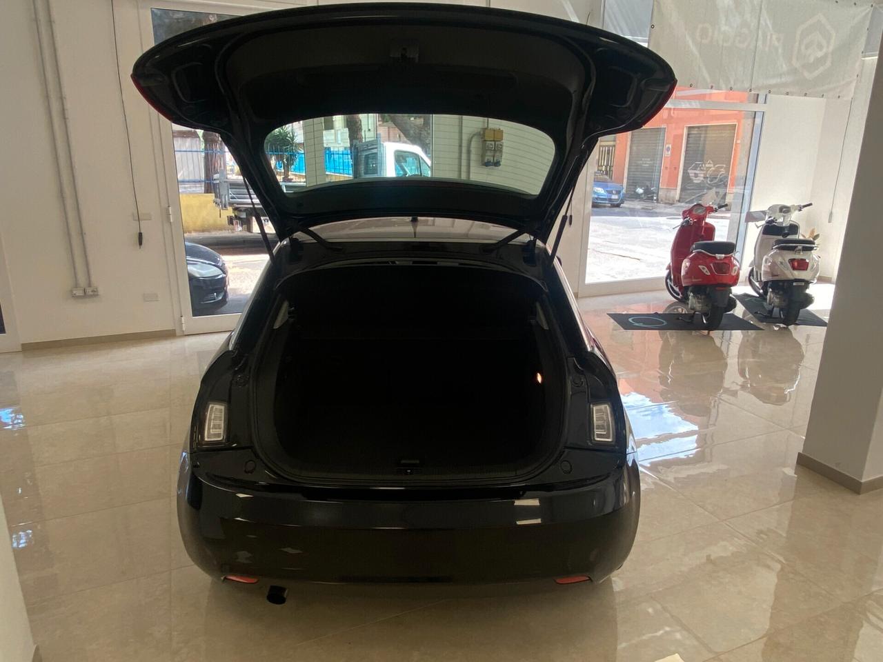 Audi A1 1.2 TFSI Attraction x neopatentati