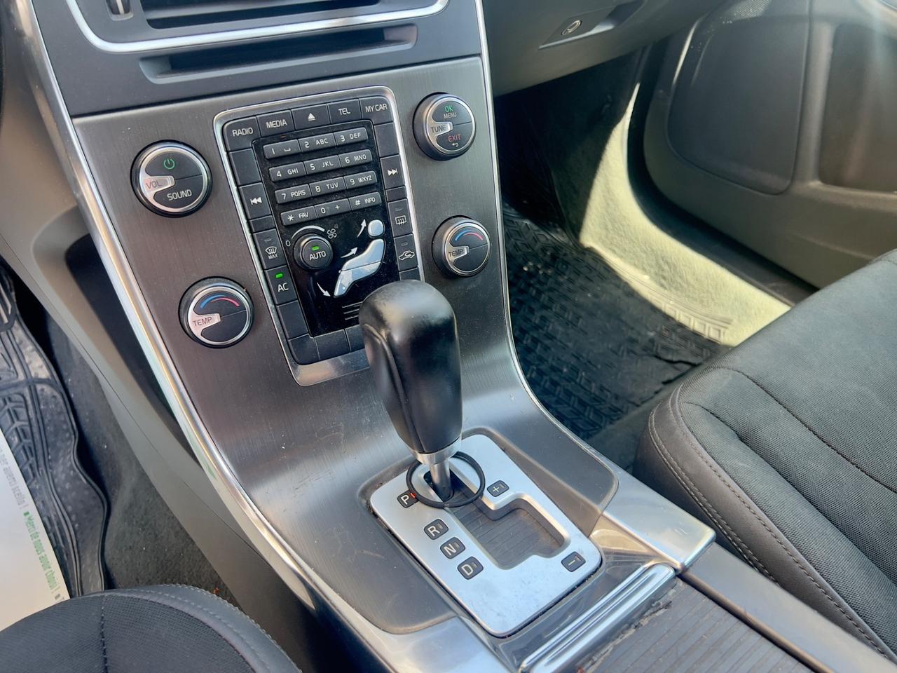Volvo V60 D5 AWD Geartronic Summum