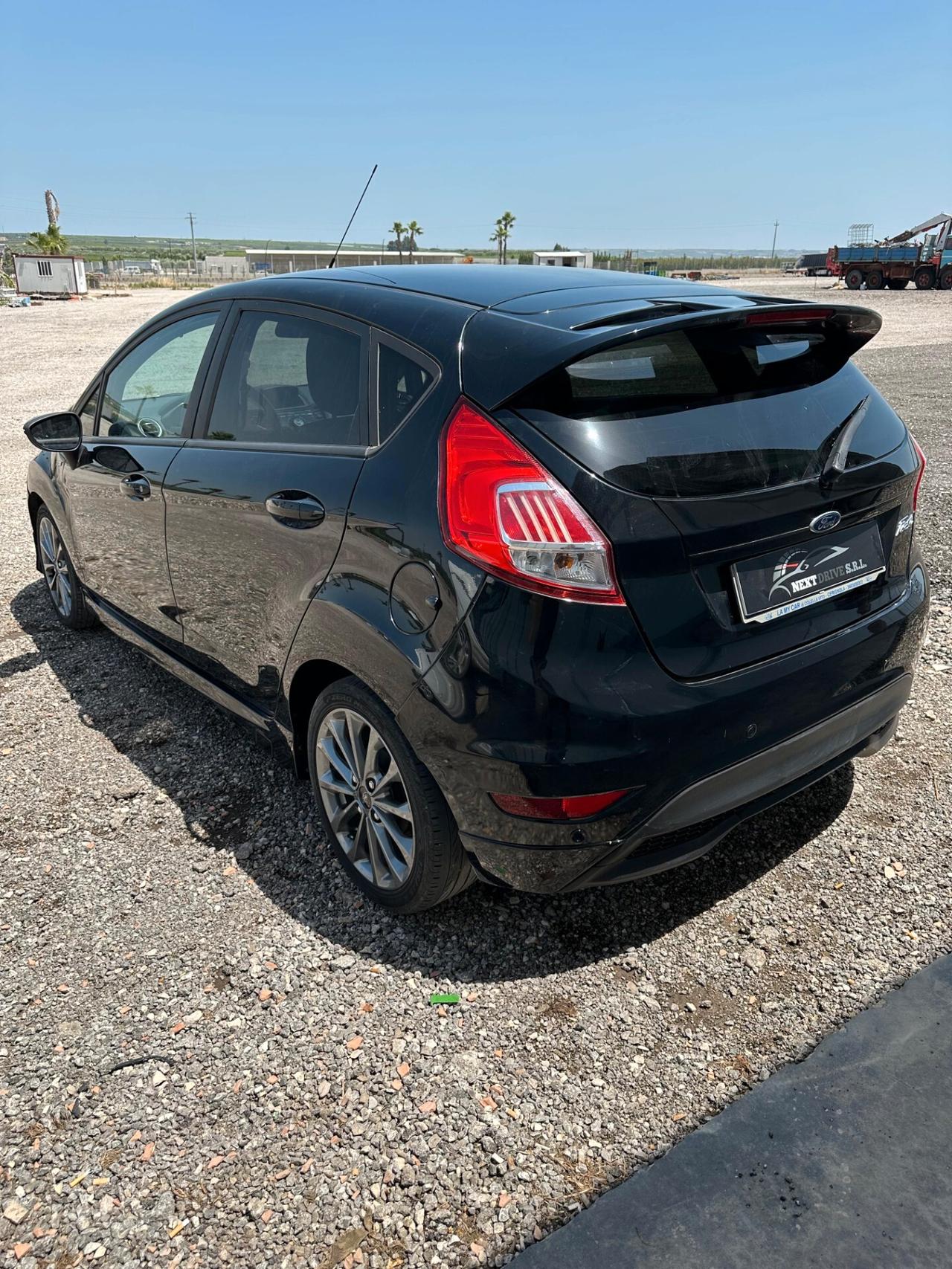 Ford Fiesta 1.5 TDCi 75CV 5 porte ST-Line