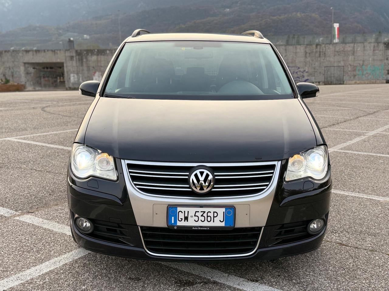 Volkswagen Touran 2.0 TDI 170 CV R-Line 7 POSTI