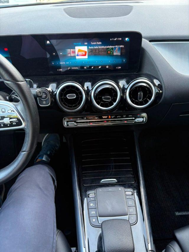 MERCEDES-BENZ GLA 220 d Automatic Sport