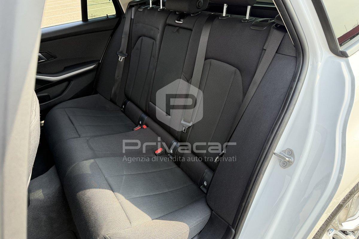 BMW 320d xDrive Touring Business Advantage