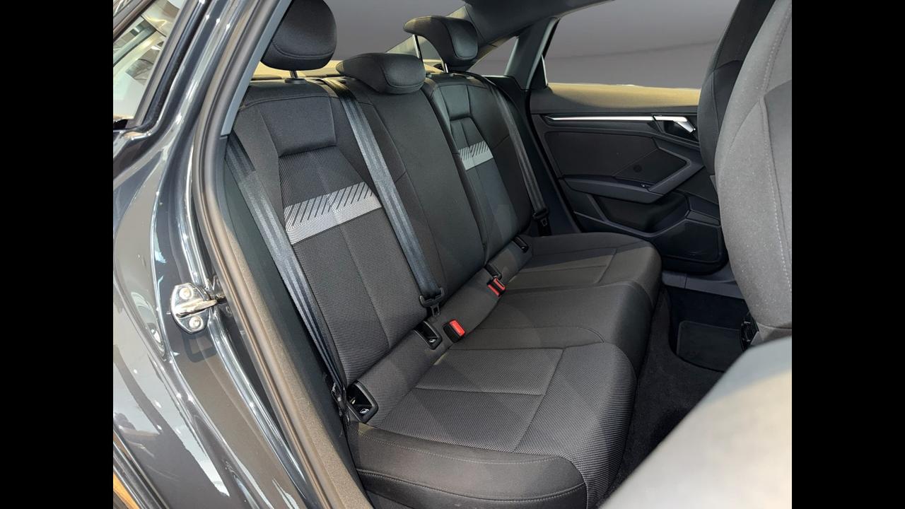 Audi AUDI A3 SEDAN 30 TDI S TRONIC