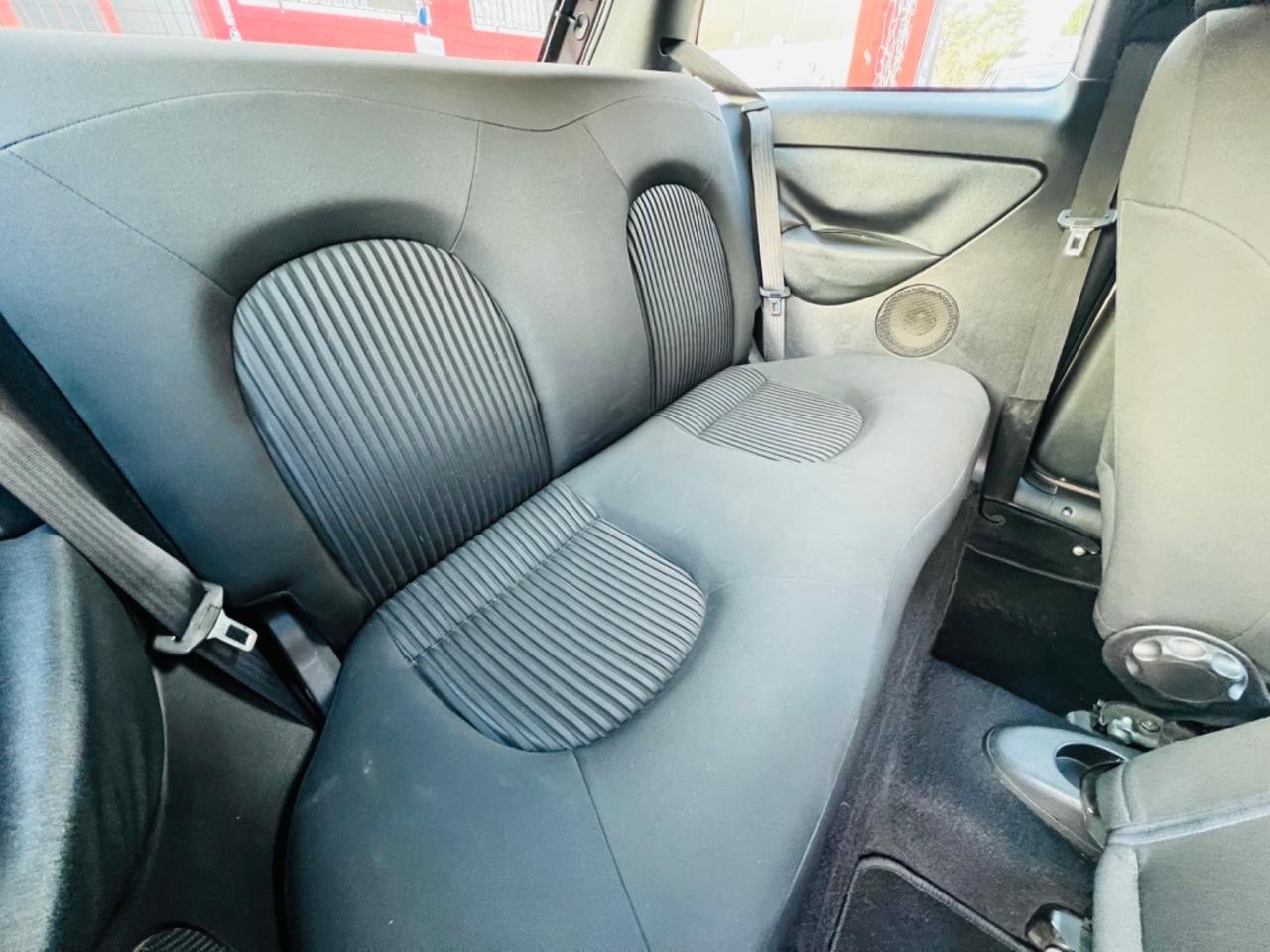 Lancia Ypsilon 1.2 69 CV Elle