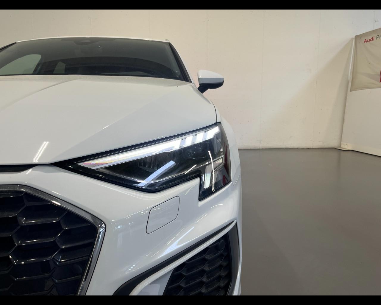 AUDI A3 SPORTBACK 35 TDI S-TRONIC S LINE EDITION