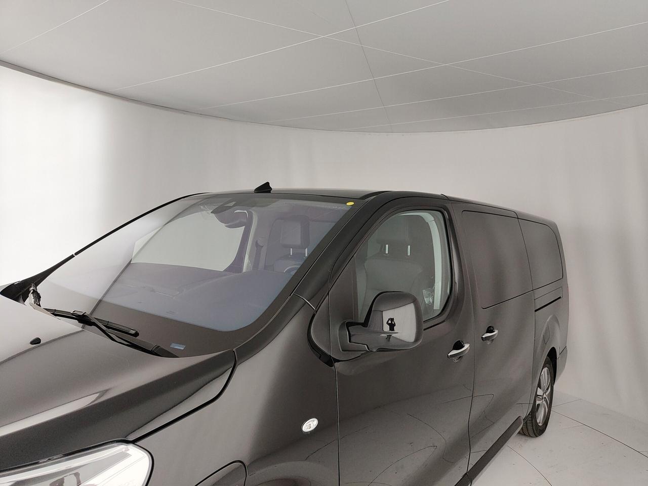 Peugeot Traveller e-Traveller motore elettrico 136 CV 75kWh Std Business Vip