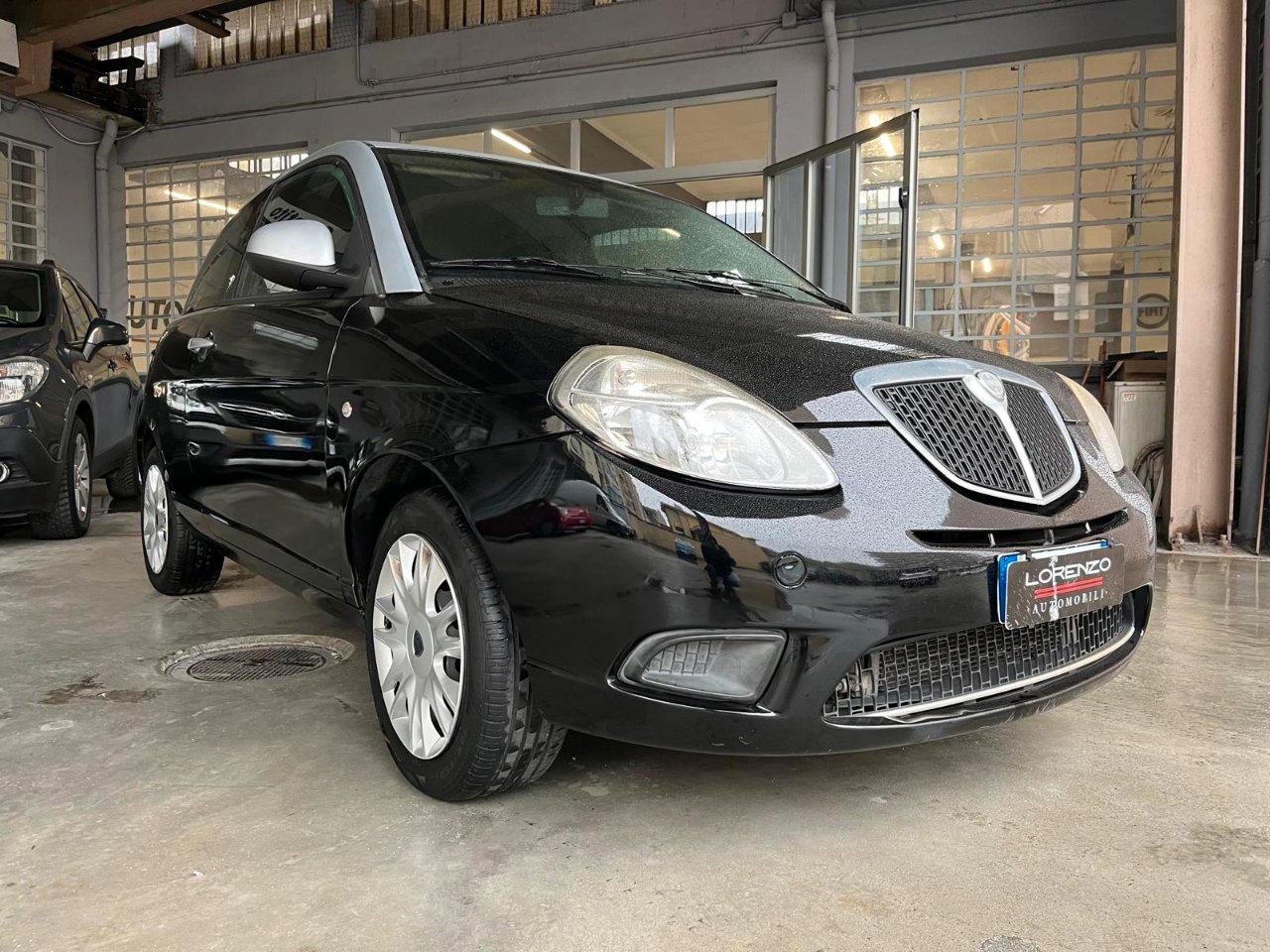 Lancia Ypsilon 3 Porte Ypsilon 1.2 8v Argento