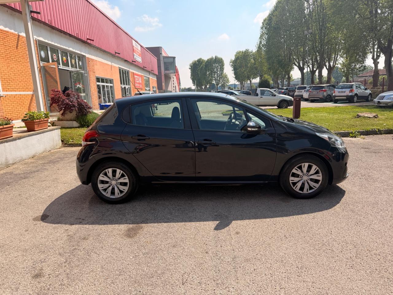 Peugeot 208 PureTech 82 5p. GPL Active