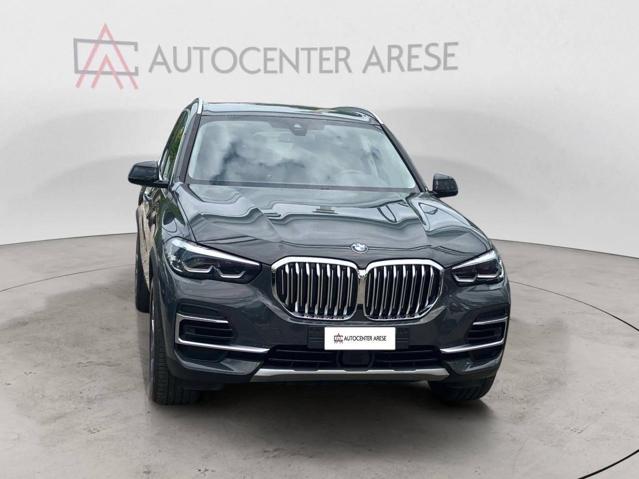 BMW X5 xdrive30d mhev 48V xLine auto