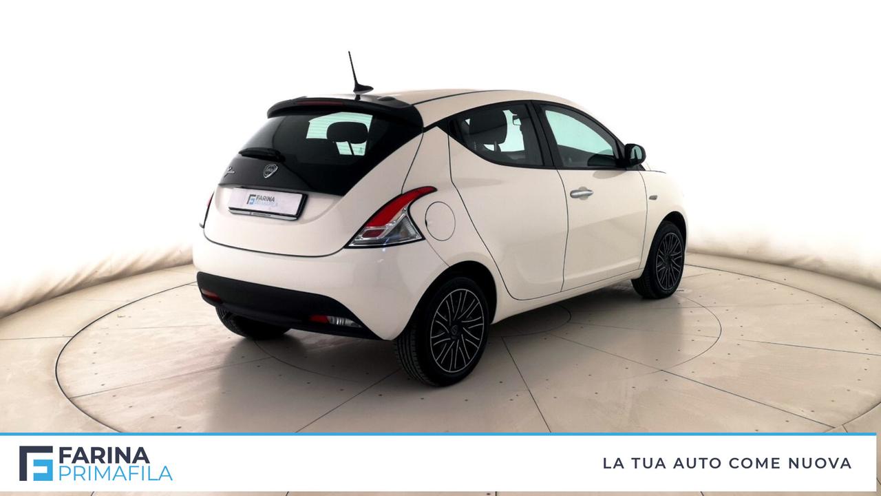 LANCIA Ypsilon III 2021 - Ypsilon 1.0 firefly hybrid Silver s&s 70cv 5p.ti