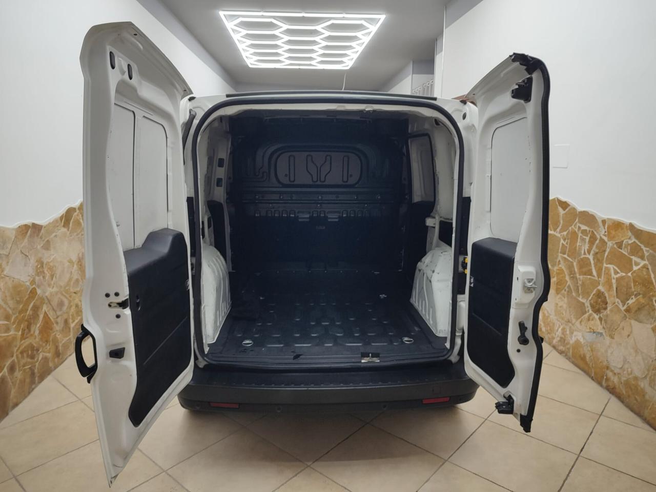 Fiat Doblo 1.6 105 CV 3 POSTI Cargo Trekking