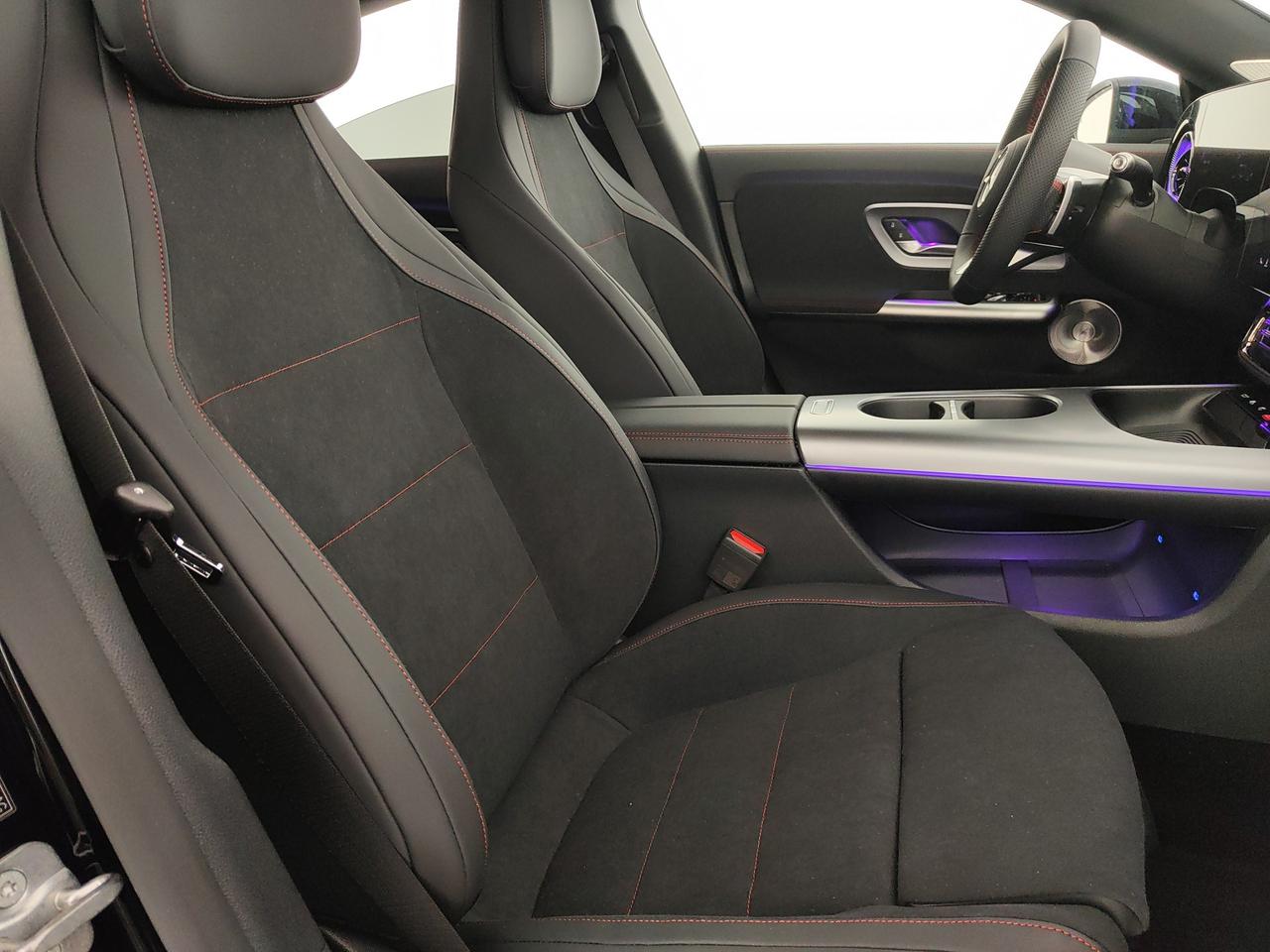 Mercedes-Benz CLA 200 4MATIC
