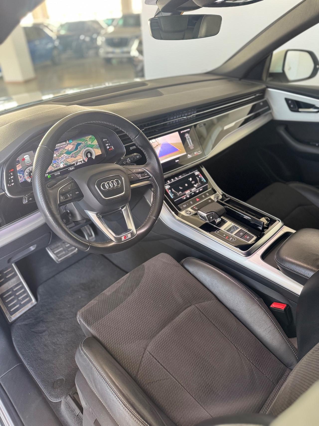 AUDI Q8 55 TFSI 340 CV IVA ESPOSTA