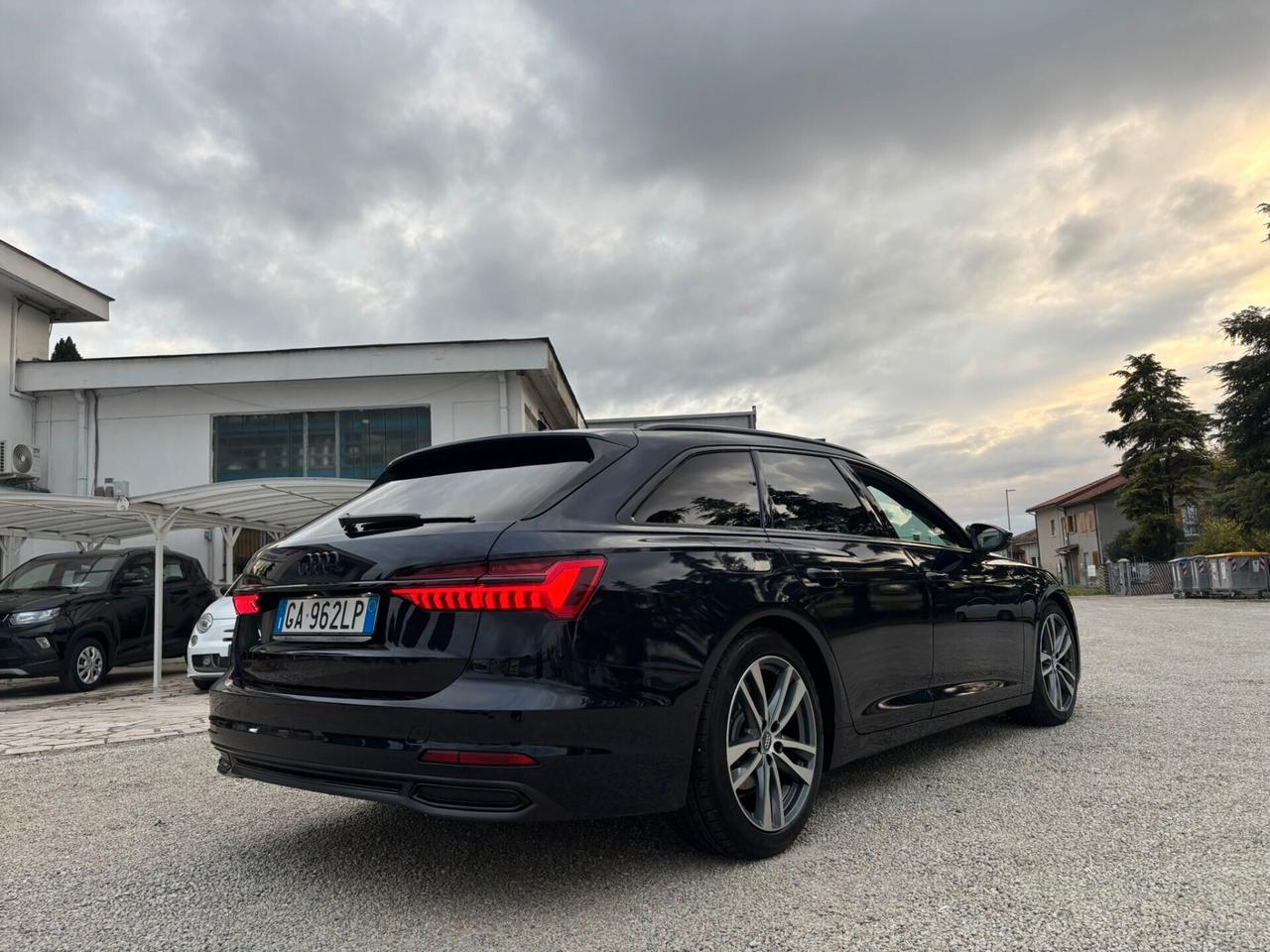 Audi A6 Avant 40 2.0 TDI S tronic Ultra S-Line