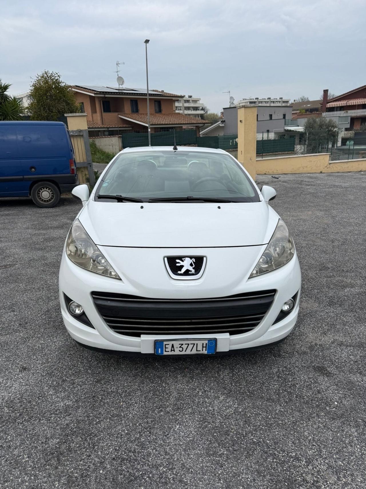 Peugeot 207 1.6 8V HDi 112CV CC Tecno