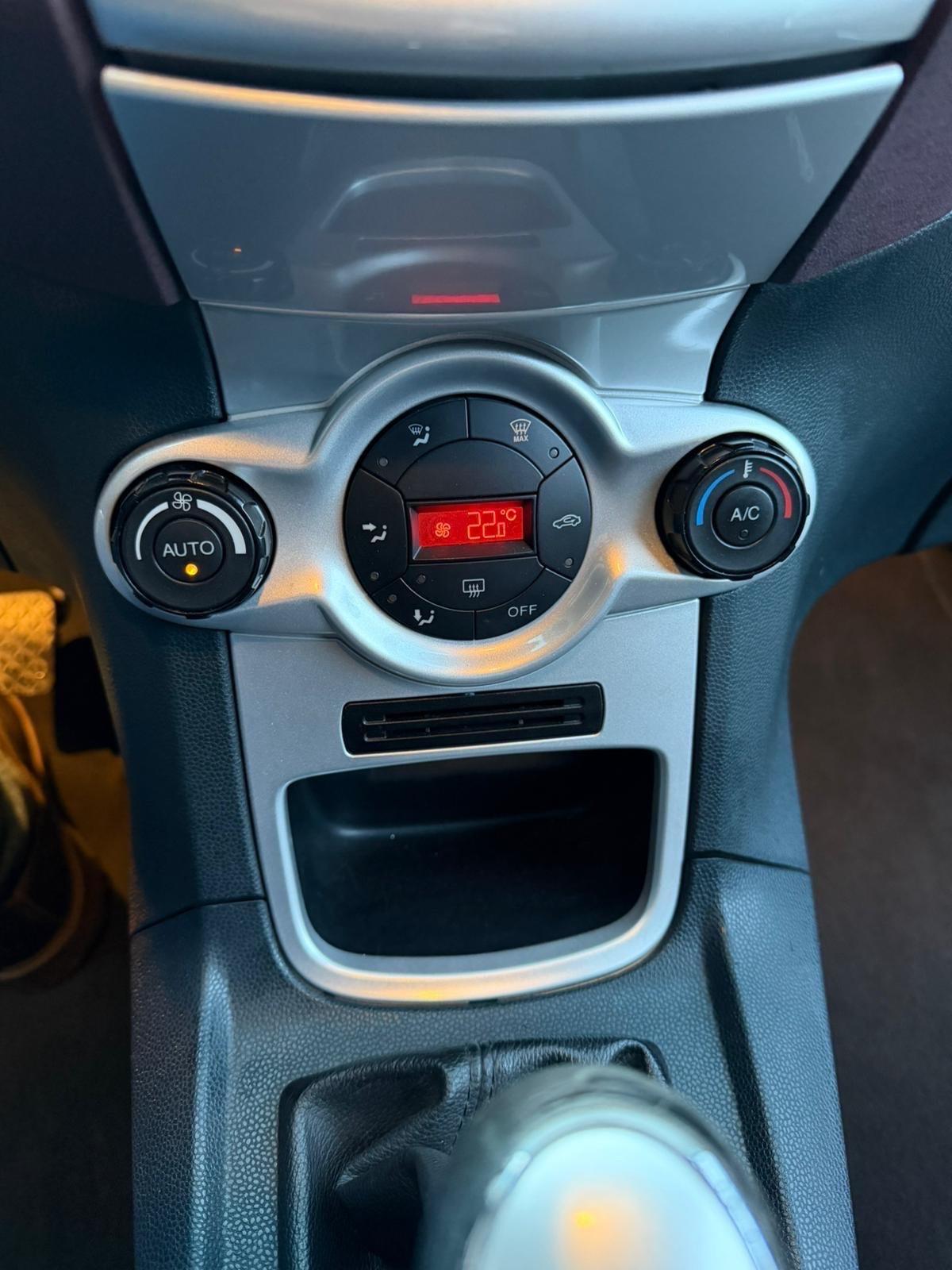 Ford Fiesta 1.4 97 CV KW 81 5 porte Titanium