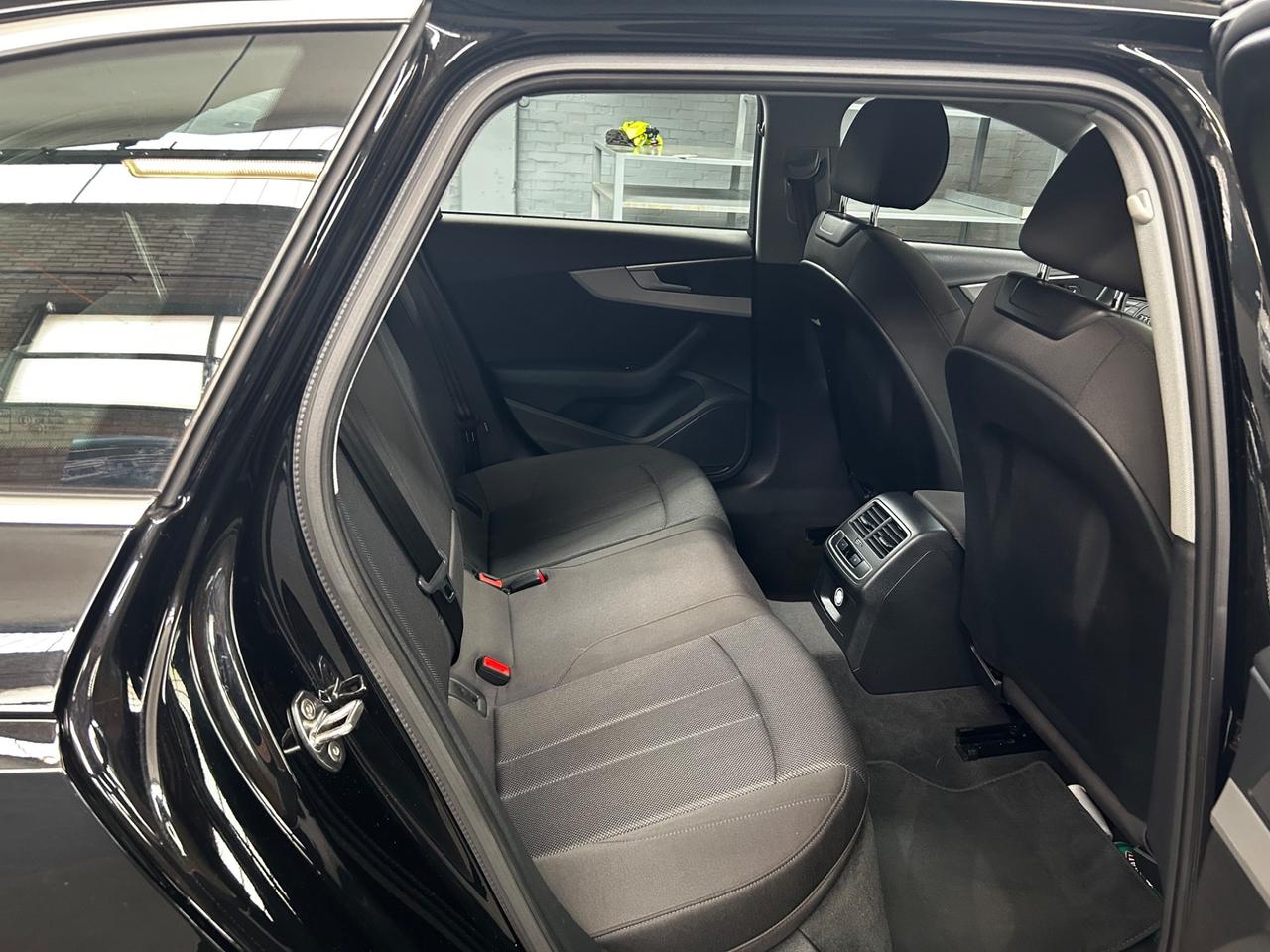 Audi A4 Avant 40 TDI quattro S tronic Sport