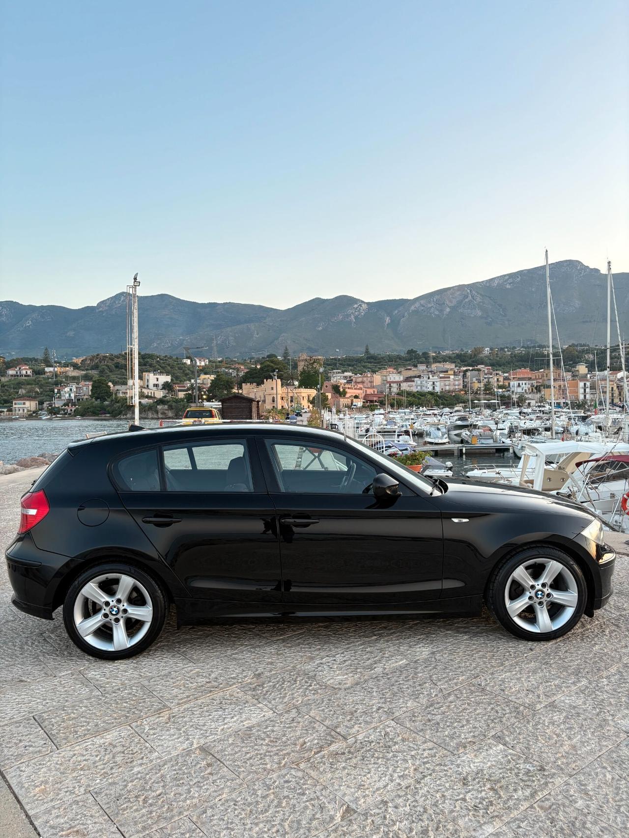Bmw 116d 2.0 116CV total black