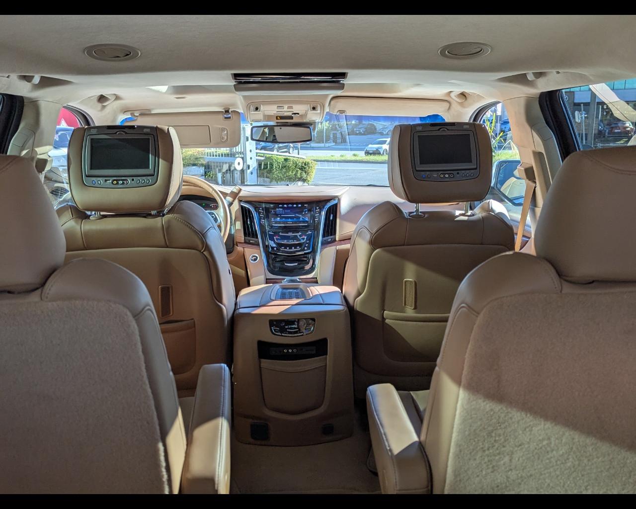 CADILLAC Escalade(2015-2019) - Escalade 6.2L V8 AT AWD Platinum