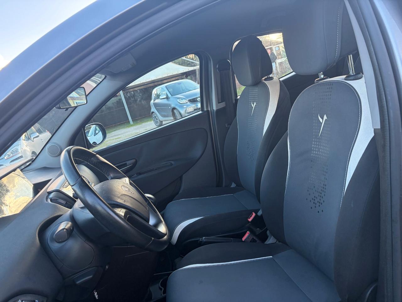 LANCIA YPSILON 1.2 69CV 77.000 KM ANNO 2014