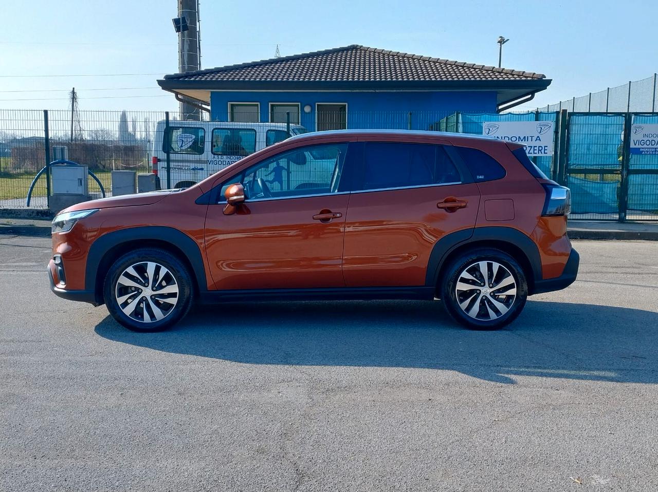 Suzuki S-Cross 1.5 Hybrid CAMBIO AUTOMATICO Starview OK NEOPATENTATI