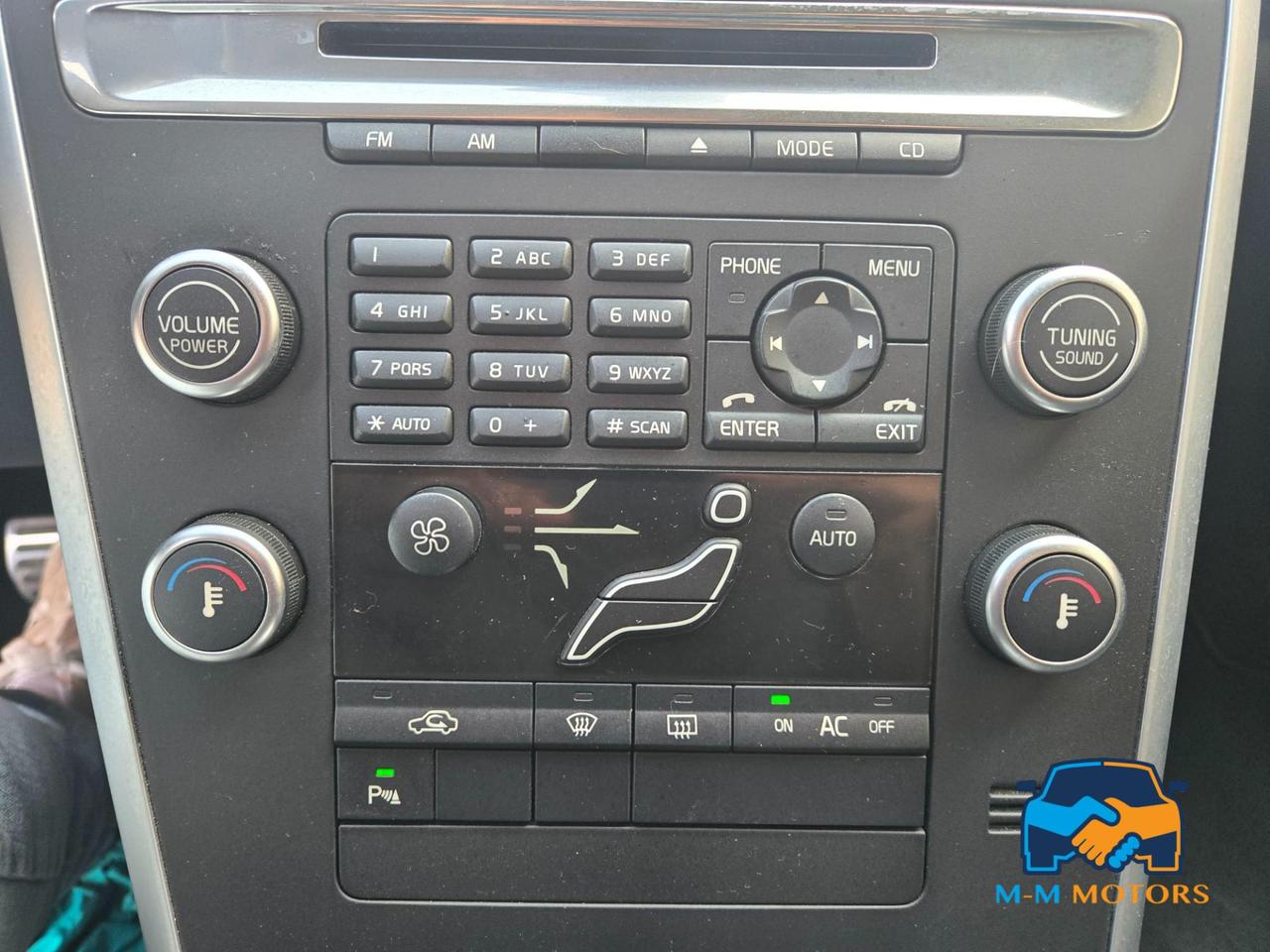 Volvo XC60 2.0 d4 (d3) R-design geartronic