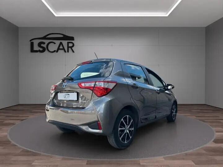 Toyota - Yaris 1.5 Hybrid Lounge