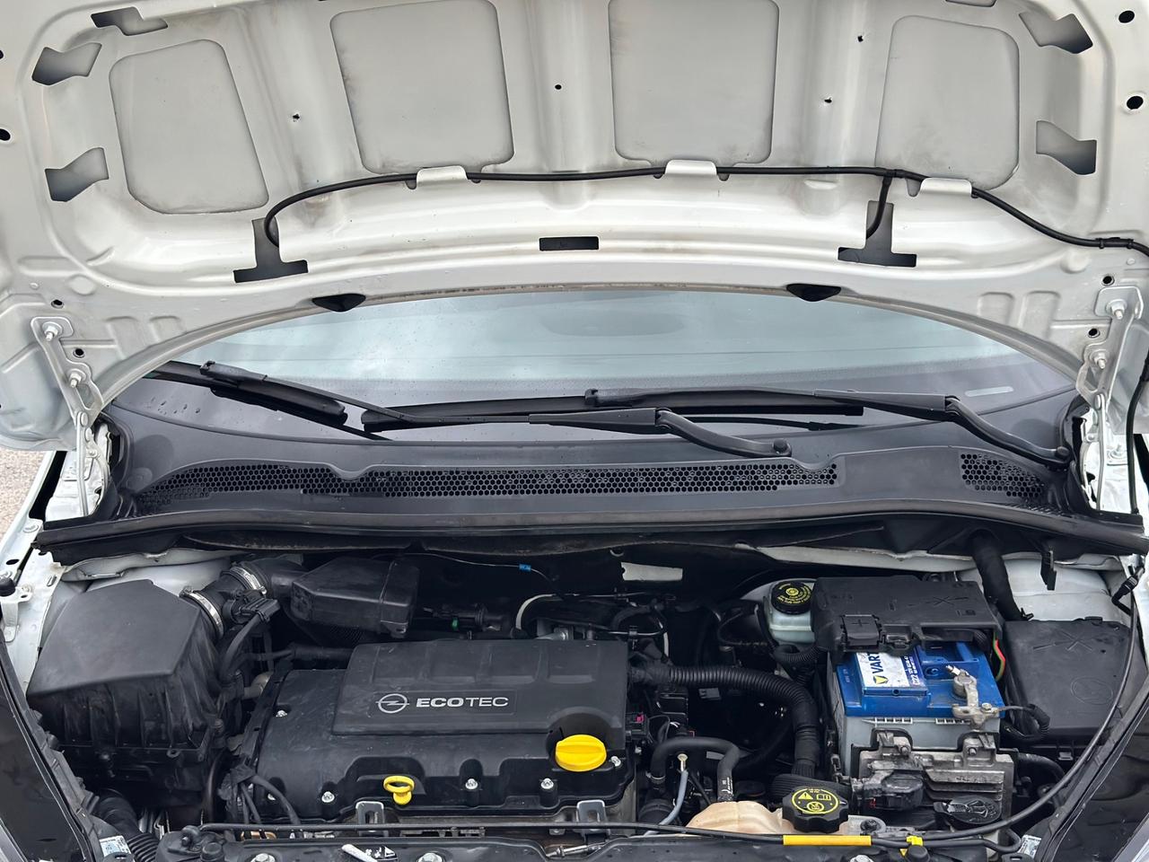 Opel Corsa 2016 1.2 69CV 5 porte b-Color